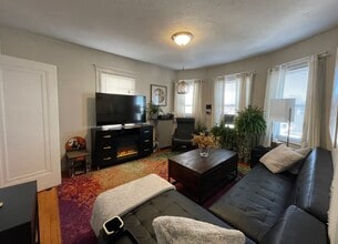 Building Photo - 21 Main St