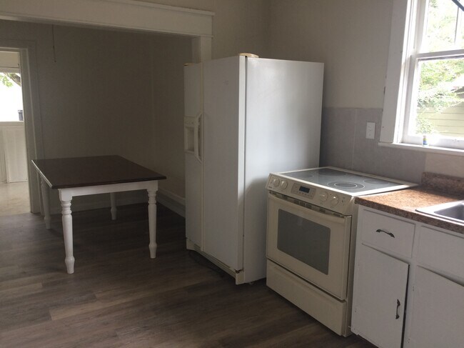 Foto del edificio - 617 Moulton St E