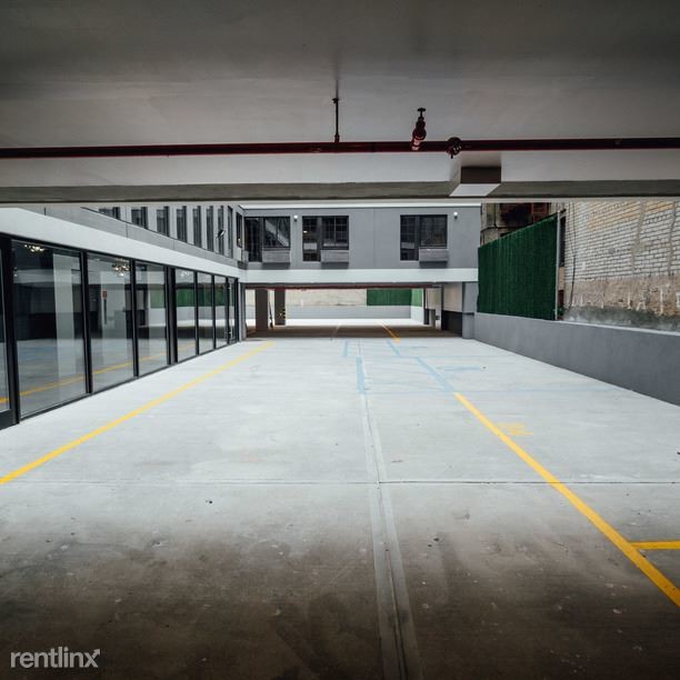 Foto del edificio - 186 Lenox Rd