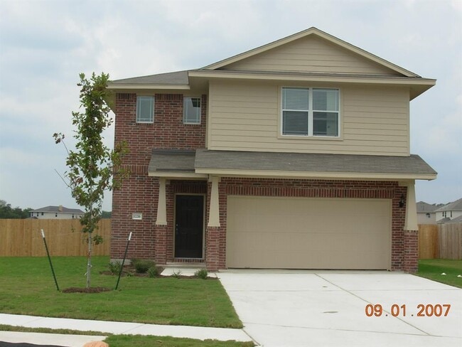 Foto del edificio - 12216 Buzz Schneider Ln