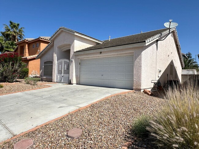 Building Photo - APACHE TRAILS