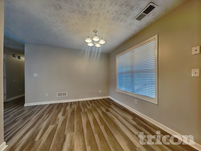 Building Photo - 38 Ann Cir