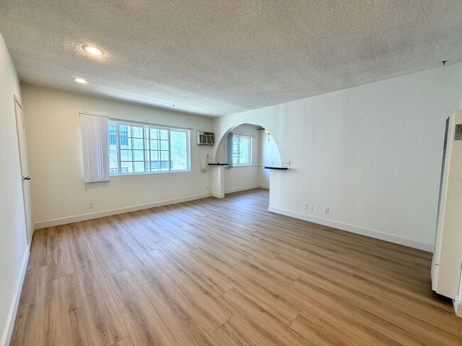 Building Photo - 3631 Midvale Ave