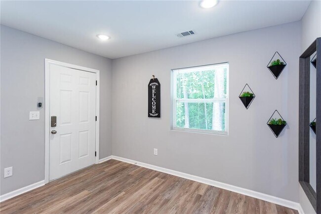 Building Photo - 3329 Burk Dr