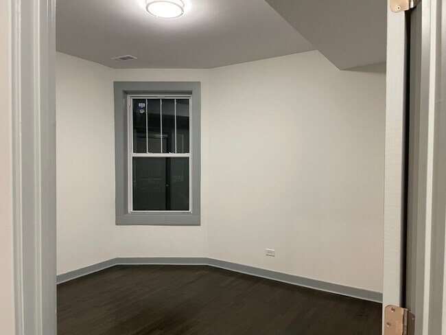 Habitación con cama 1 - 7953 S Essex Ave