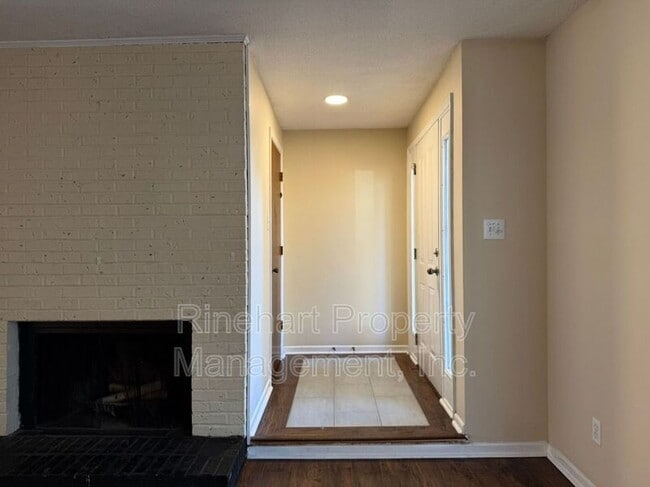 Building Photo - 290 Ratterree Cir