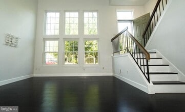 Building Photo - 3335 Oakshade Ct