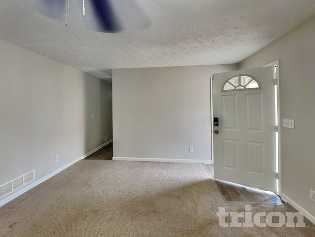 Building Photo - 1567 Kimberly Pl