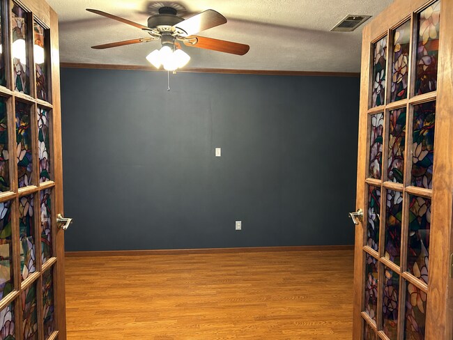 Foto del edificio - 2707 Teakwood Ct