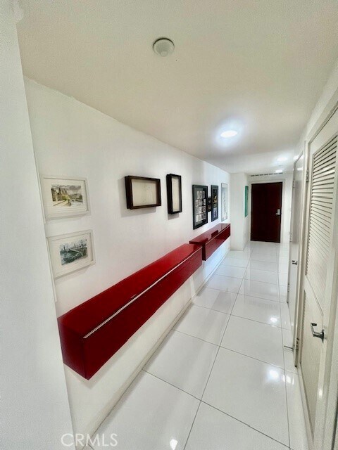 Foto del edificio - 400 W Ocean Blvd