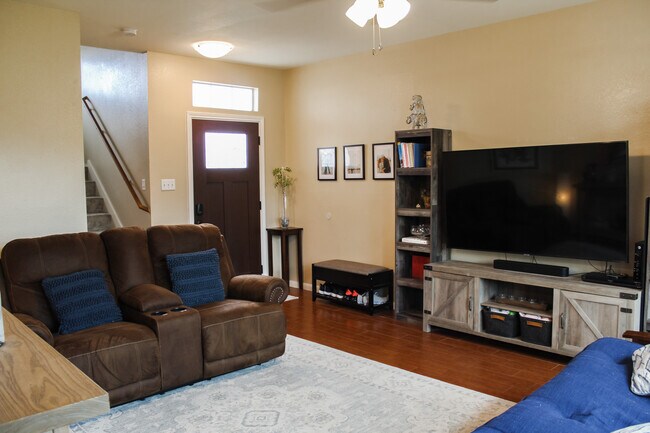 Foto del edificio - 2709 Westhampton Ct