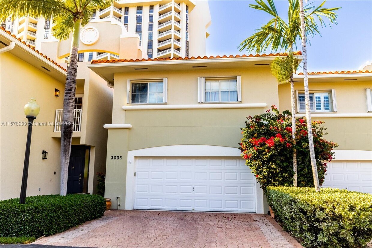 3003 NE Quayside Ln, Miami, FL 33138 Townhome Rentals in Miami FL
