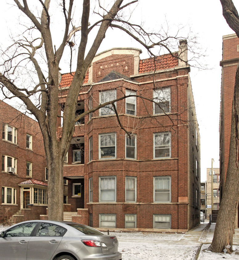 Building Photo - 1340 W Granville Ave