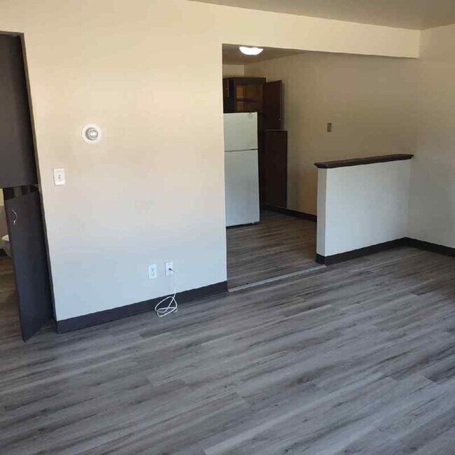 Foto del edificio - 1303 Morris Ave