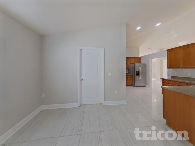 Building Photo - 9627 Jaybird Ln