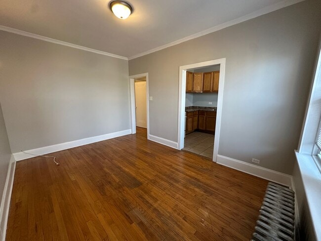 Building Photo - 2204 N Avers Ave