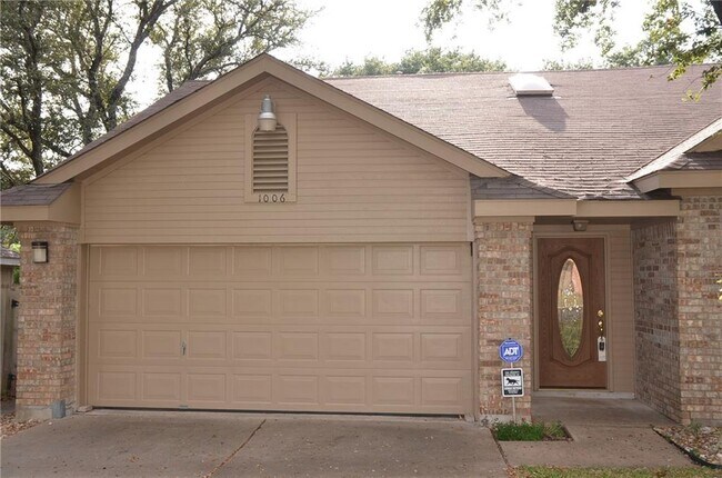 Building Photo - 1006 Nelson Ranch Rd