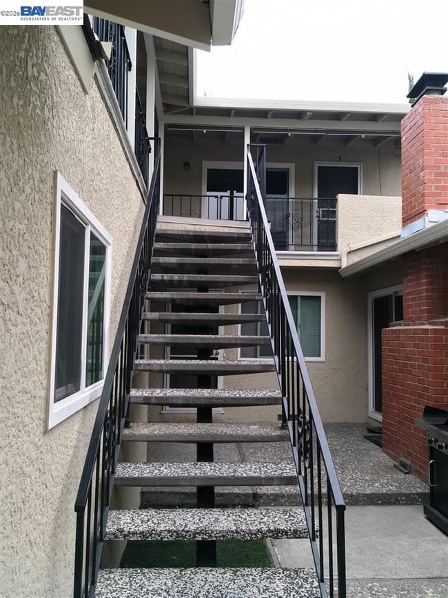 Foto del edificio - 1581 Mendenhall Dr