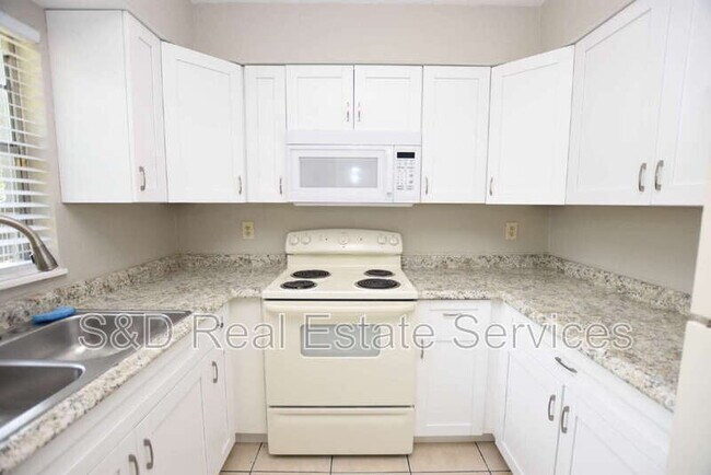 Building Photo - 1212 Waterview Blvd W