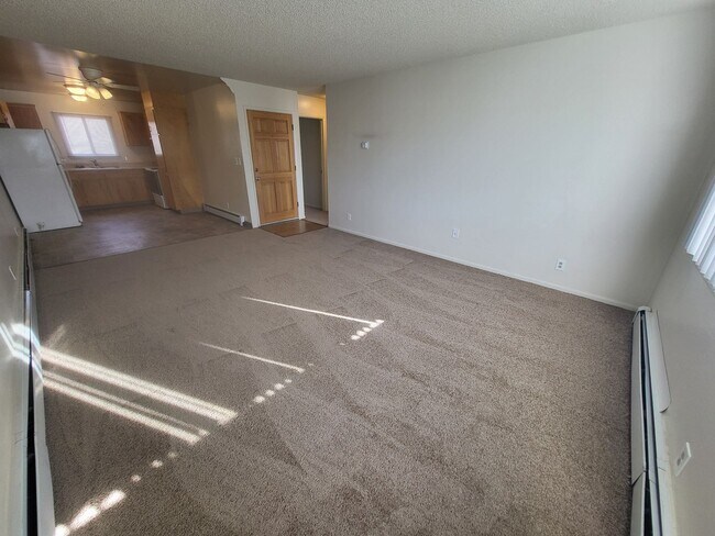 Foto del edificio - 1700 E Long St