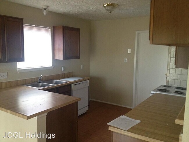 Building Photo - 3 br, 2 bath House - 7121 Greenyard Dr