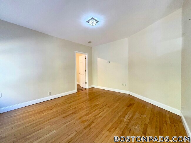 Foto del edificio - 18 Holmes St