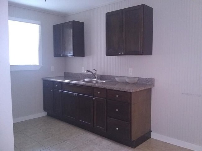 Foto del edificio - 2850 Iroquois St