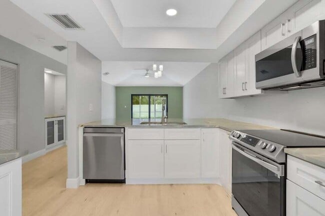 Building Photo - 3113 Kingswood Ter