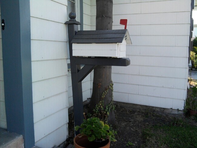 Foto del edificio - 8830 Underwood St