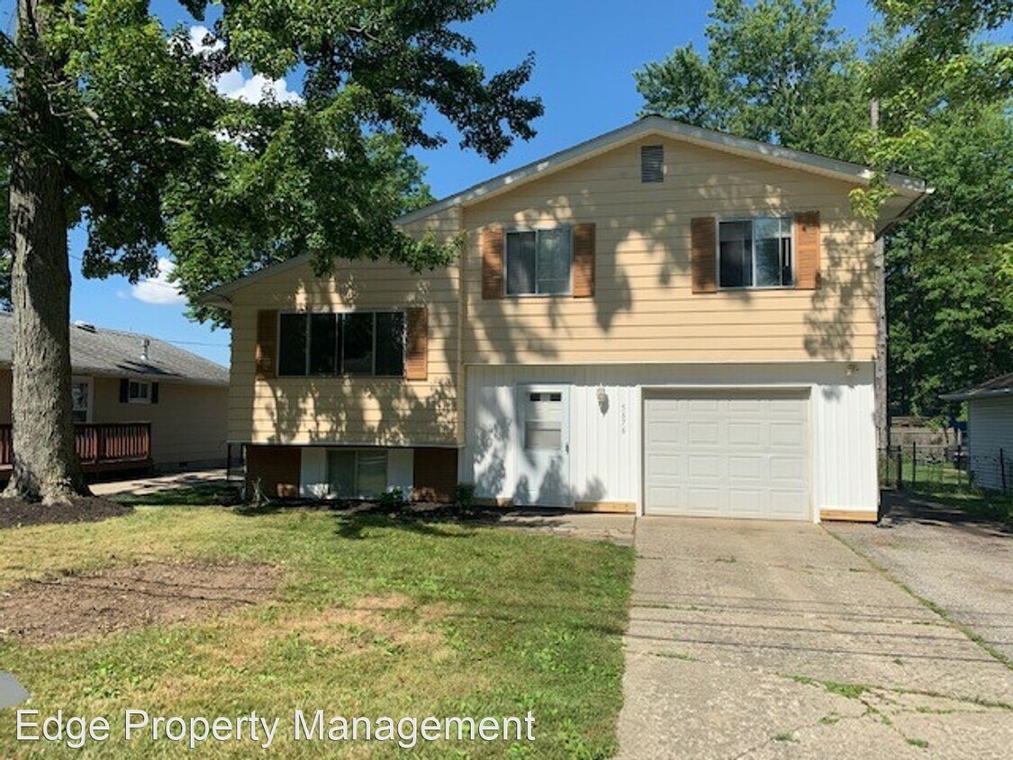 Primary Photo - 3 br, 2 bath House - 5676 Broad Blvd.