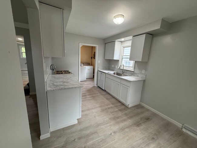 Building Photo - 4251 Dolores Ave