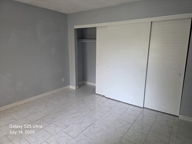 Foto del edificio - 6560 College Grove Dr