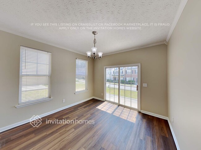 Building Photo - 4612 Legacy Square