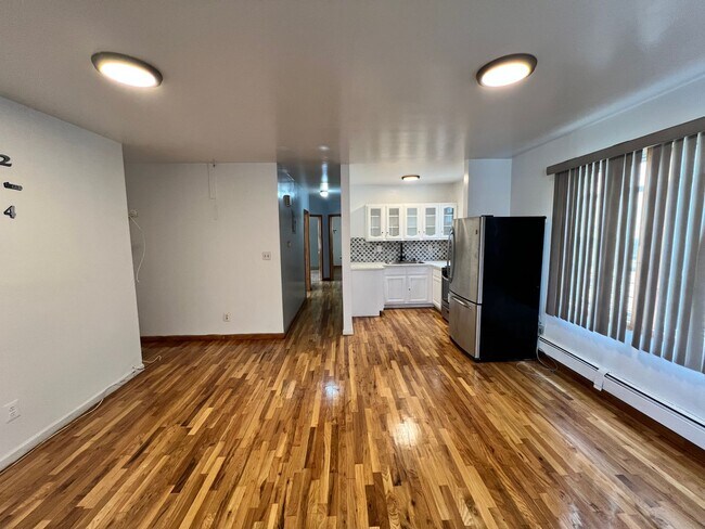 Foto del edificio - 140-11 169th St