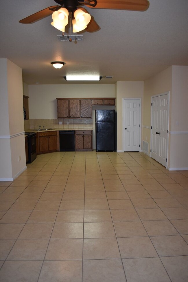 Building Photo - 1700Tru
