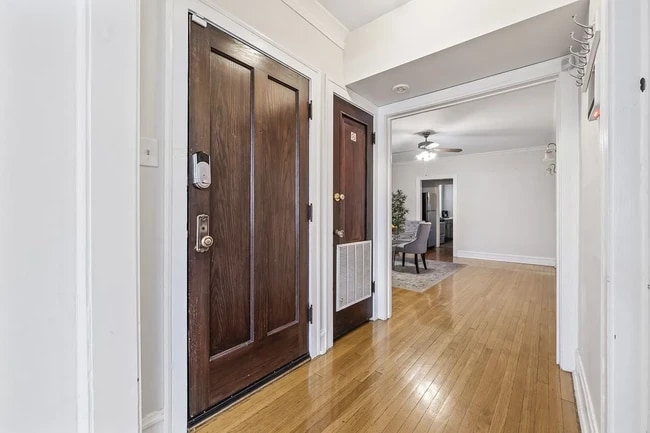 Building Photo - 6444 N Washtenaw Ave