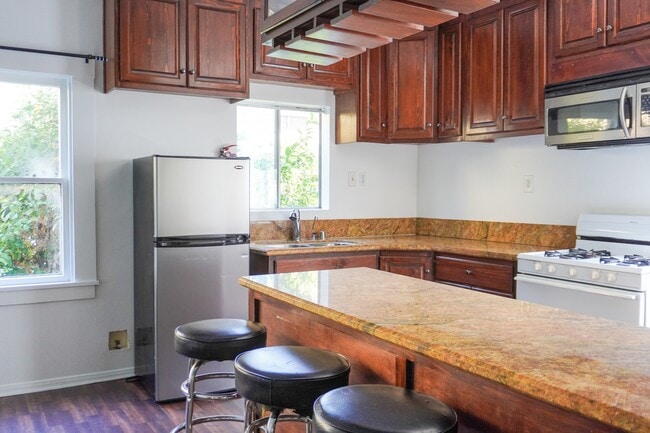 Foto del edificio - 1708 N Gramercy Pl