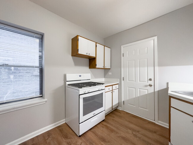 Foto del edificio - 5746 N Winthrop Ave