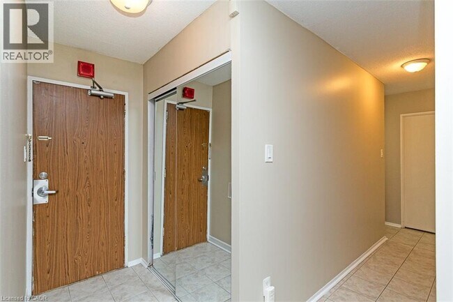 Photo du bâtiment - 50 Mississauga Vly Blvd