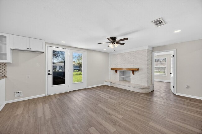 Foto del edificio - 108 Dupont Cir