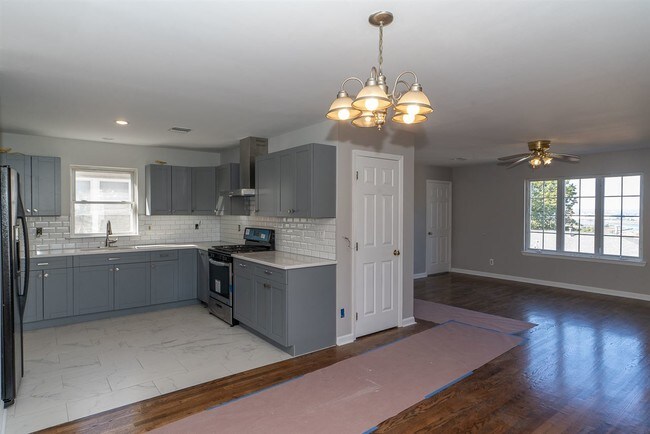 Foto del edificio - 7112 Durham Ave