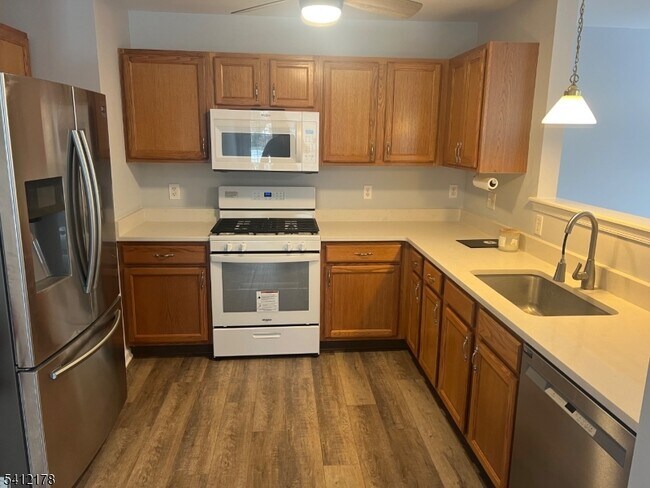 Building Photo - 263 Old Farm Dr