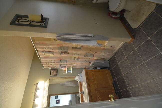 Building Photo - 3000 Oliver St