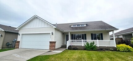 Building Photo - 3016 W Versailles Dr