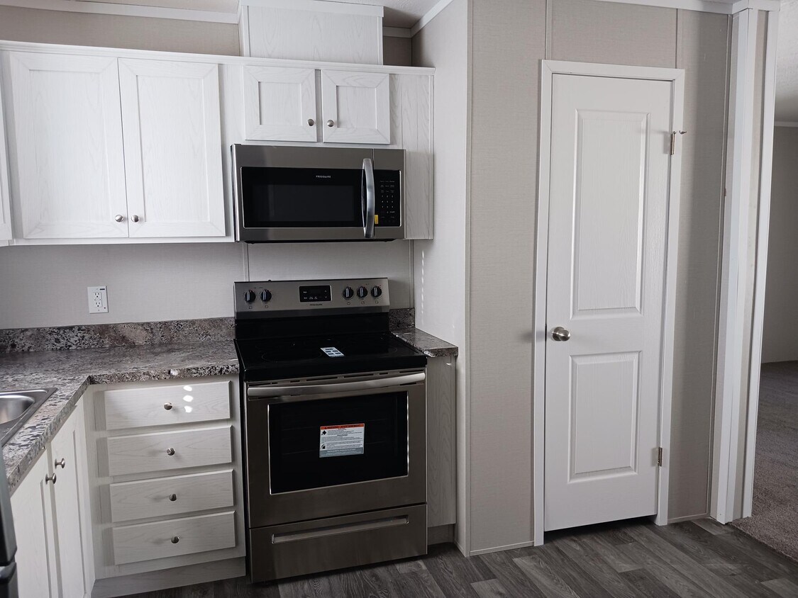 38 Pansy Dr, Fenton, MO 63026 House Rental in Fenton, MO