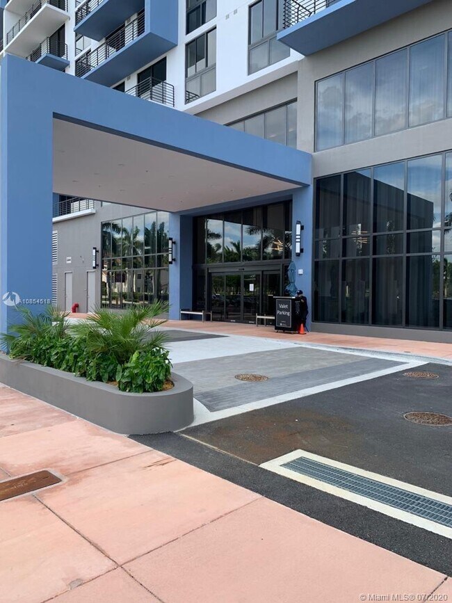 Building Photo - 5350 NW 84th Ave