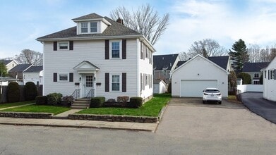 Building Photo - 116 Tolman St