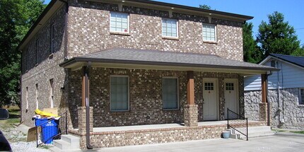 Building Photo - 1521 Normalview Dr