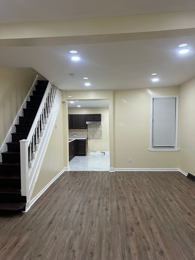 Foto del edificio - 922 Forrester Ave
