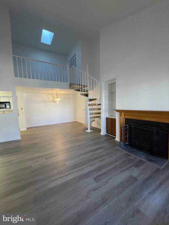 Foto del edificio - 13062 Shadyside Ln